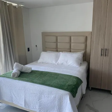 Cerca Aeropuerto, Crespo, Apartment